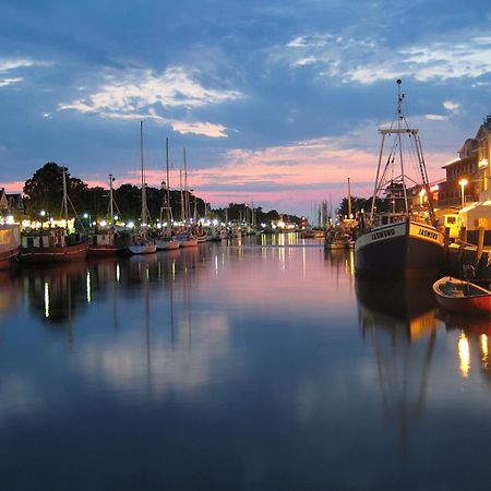 Ostseeblick, Direkt Am Alten Strom Rostock Bagian luar foto