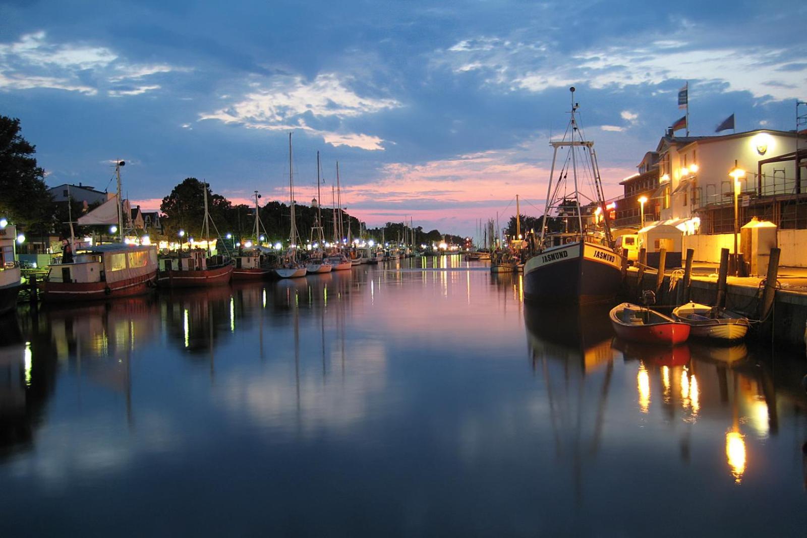 Ostseeblick, Direkt Am Alten Strom Rostock Bagian luar foto